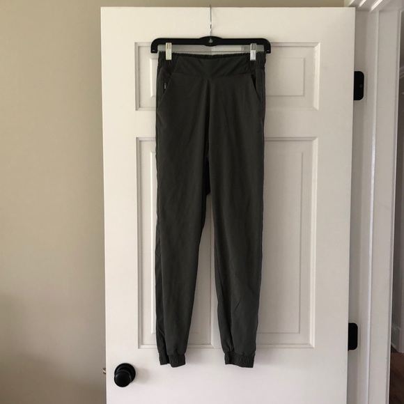 Athleta Pants - Athleta joggers